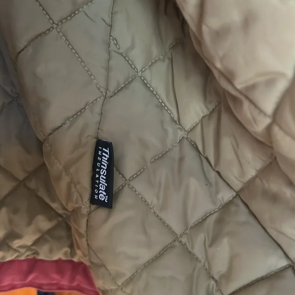 L.L.Bean Quilted Woman’s Barn coat Jacket Color Barn Red - Picture 10 of 12